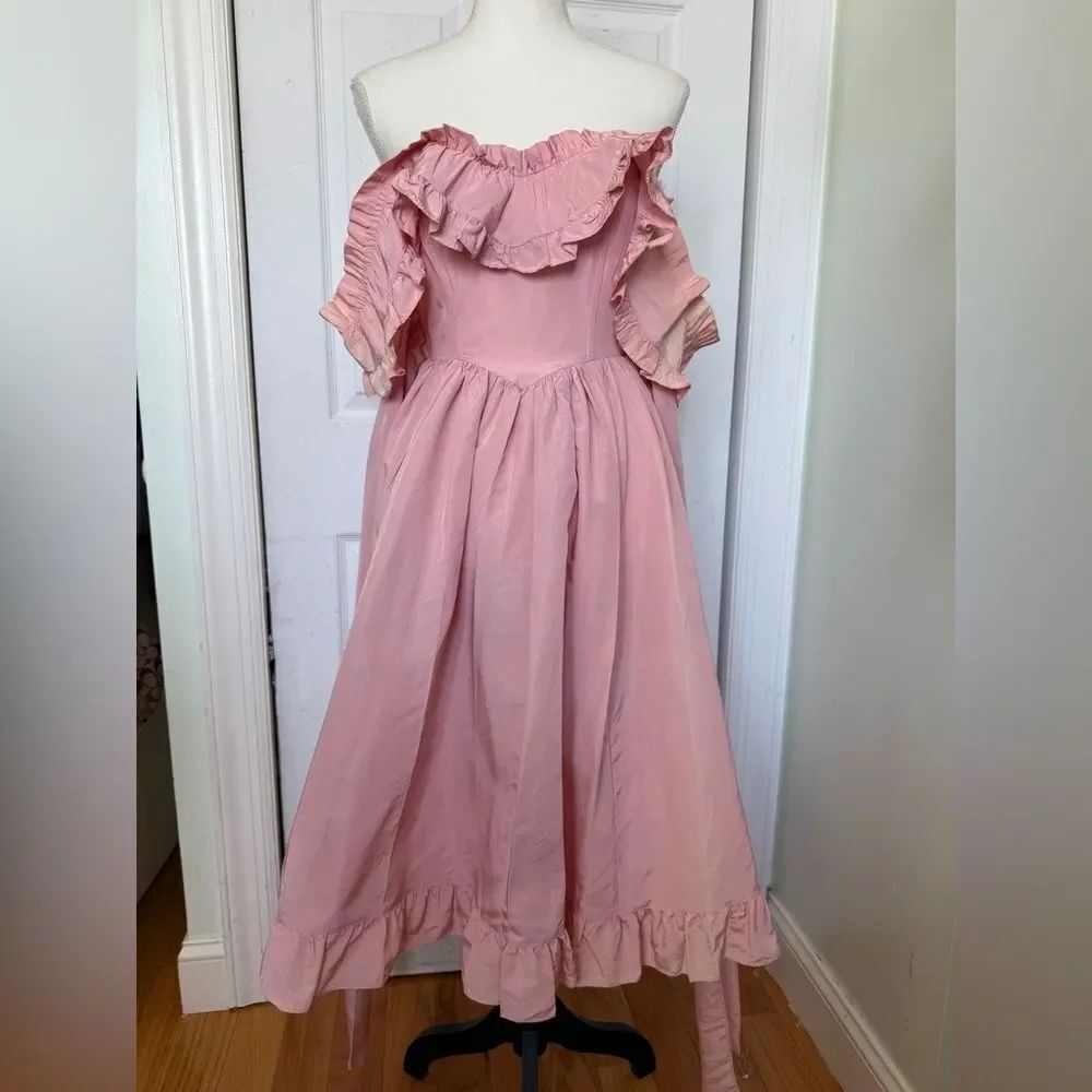 70s/ 80s Rare Gunne Sax Bubble Gum Pink Corsetted Dress with Bow